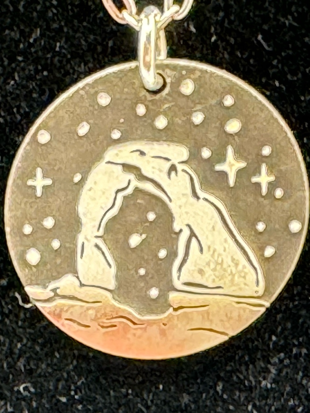 Delicate Arch Round Necklace - Picture 9 of 12